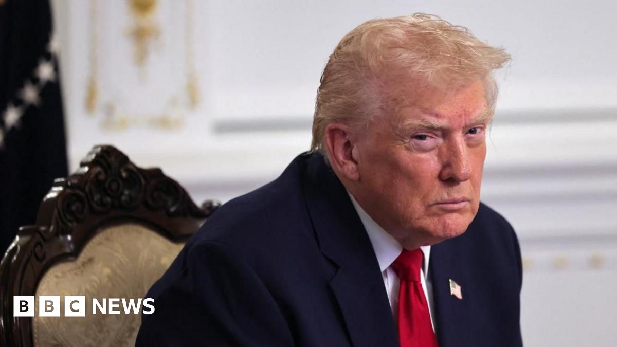 
                            US halts all asylum claim decisions in wake of National Guard shooting