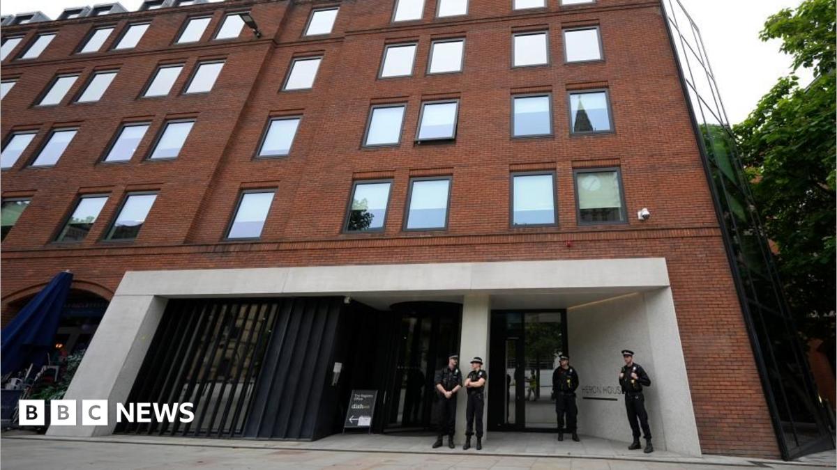 Senior ministers and aides set to work from No 10 North