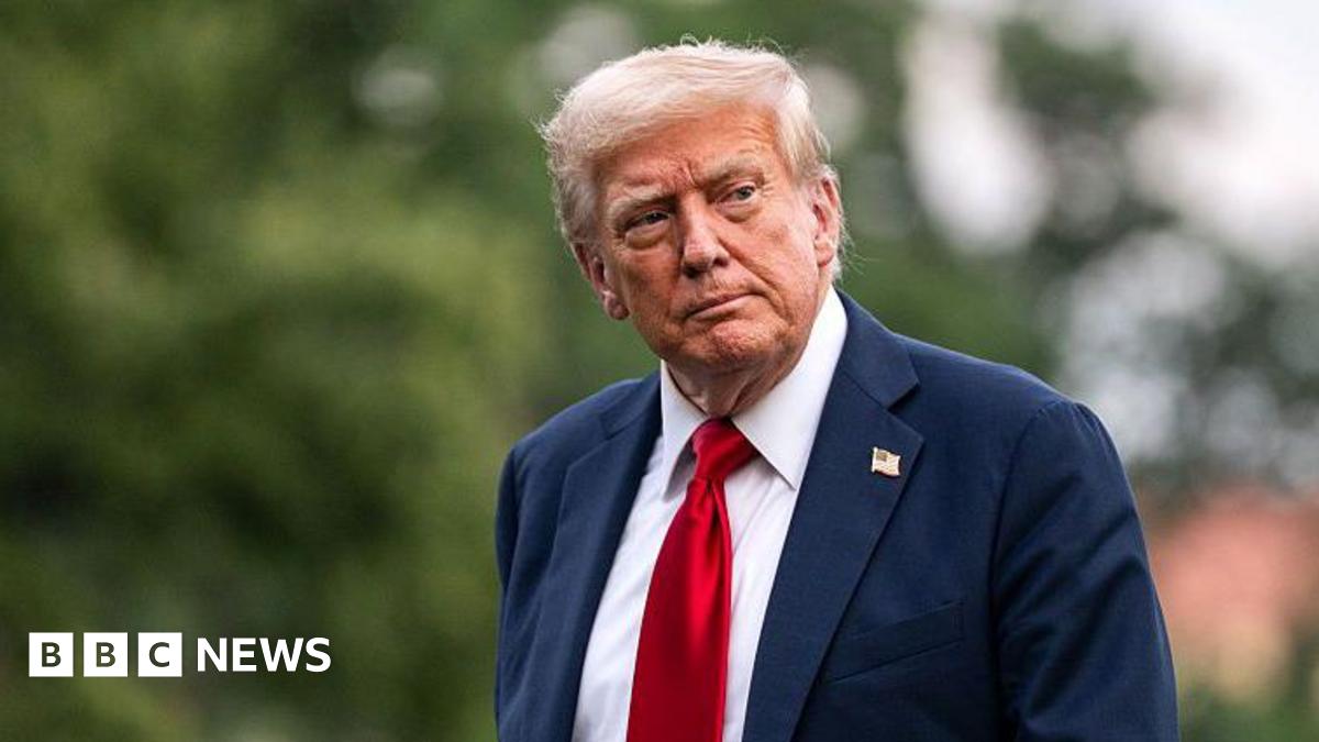 Trump to visit Fed as pressure on Powell mounts