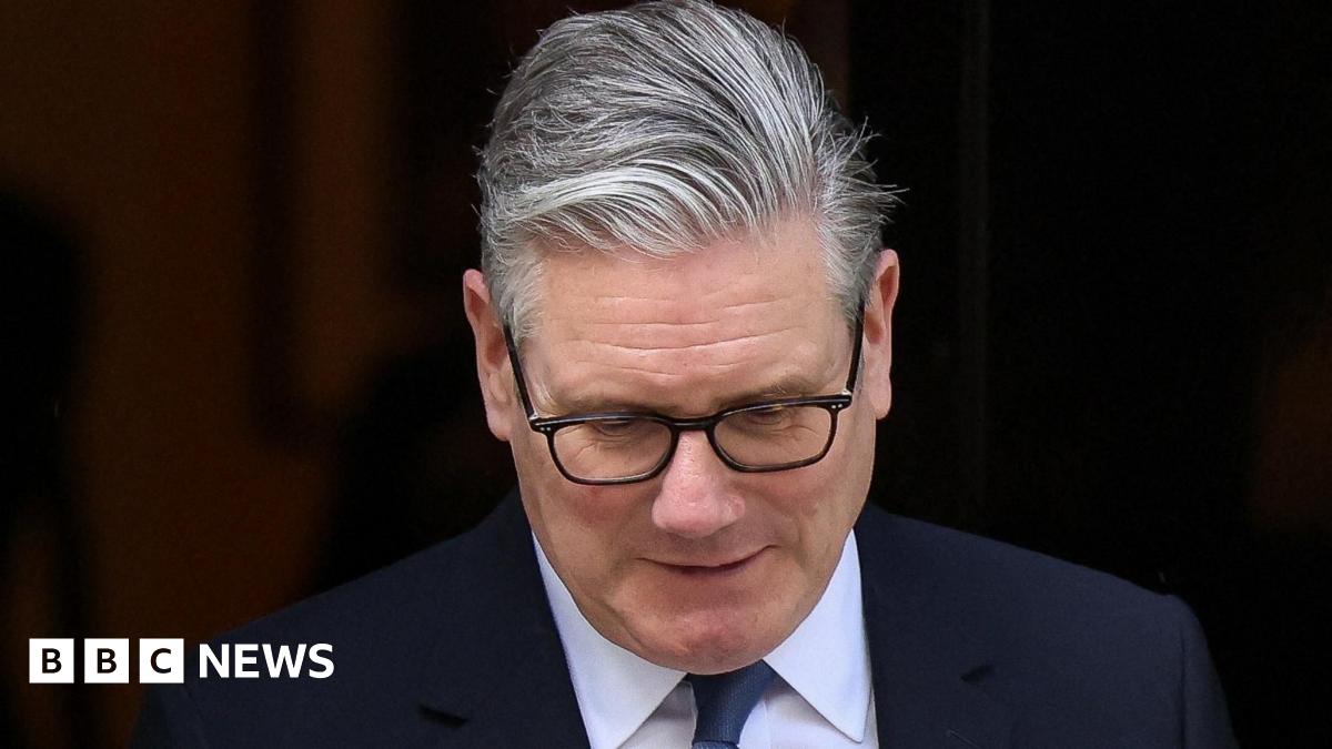 Unhappy Labour MPs aren't ready to oust Starmer yet
