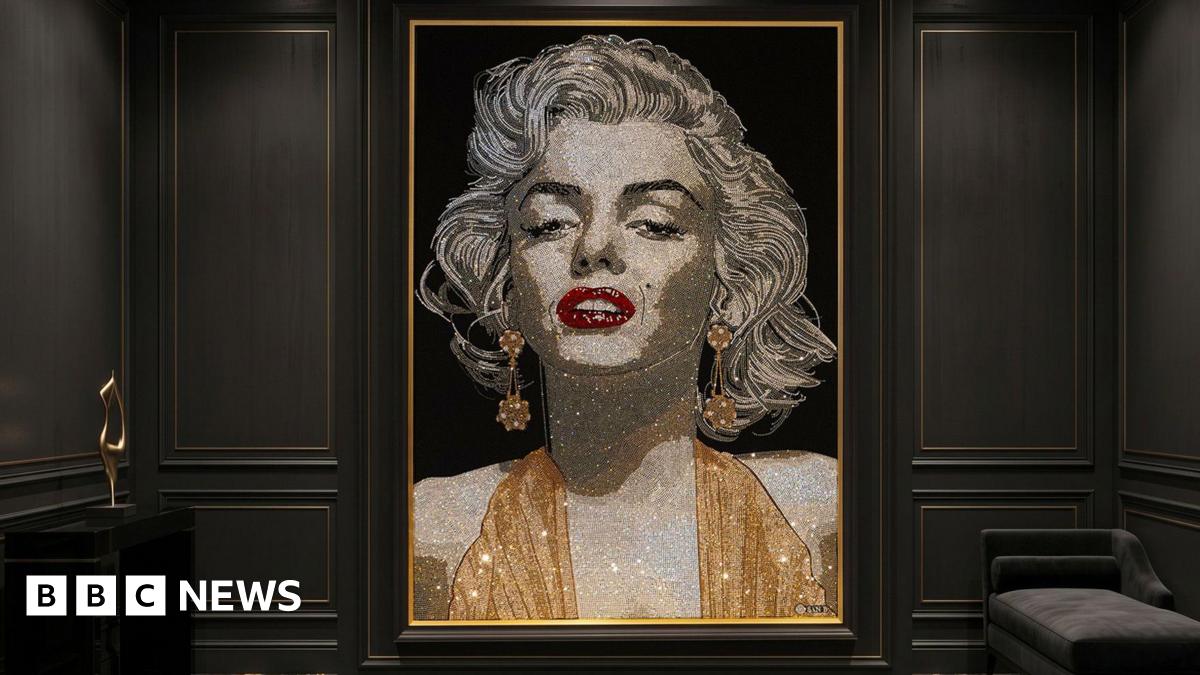 Crystal portrait by Essex artist celebrates Monroe at 100