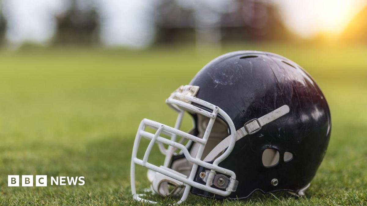 NFL concussions: Cardiff Uni to develop helmet padding - BBC News