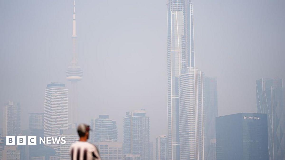 Canada wildfires spread smoke across North America, sparking air quality alerts