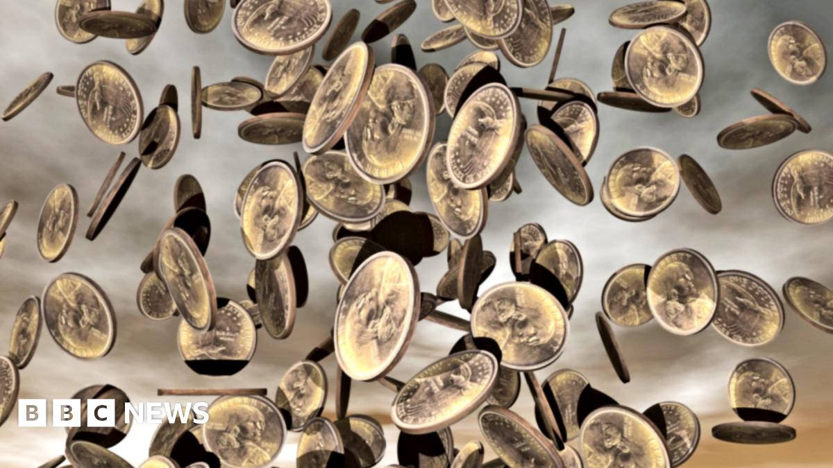 Virtual cash helps cyber-thieves launder money, research suggests - BBC News