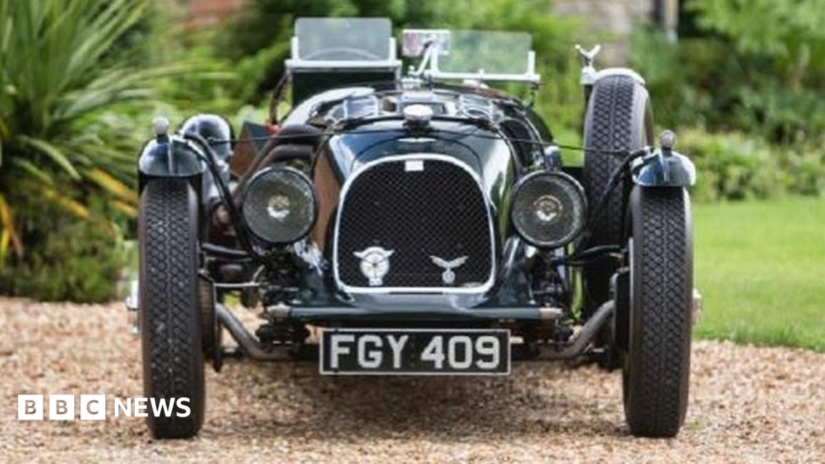 1936 Aston Martin fails to reach £1.6m guide price - BBC News