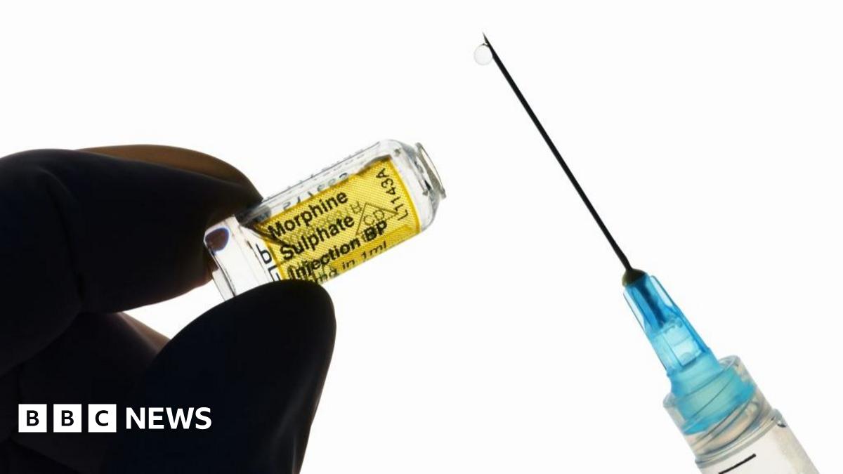 Deutsche Krankenschwester erhält lebenslange Haftstrafe, nachdem sie 10 ...