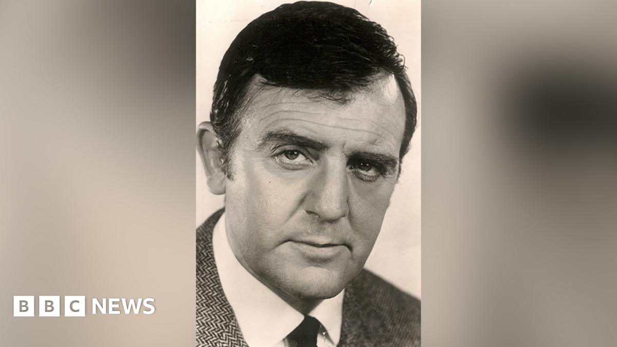 Glyn Houston: Rhondda-born actor dies aged 93