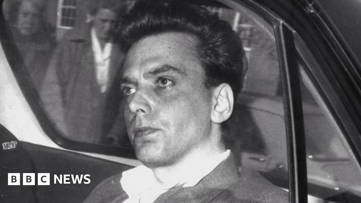 Moors Murderer Ian Brady's body released from mortuary - BBC News