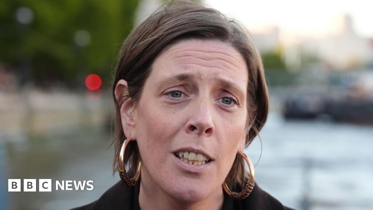 Jess Phillips resigns as minister telling Starmer 'deeds, not words, matter' after PM says he won't quit