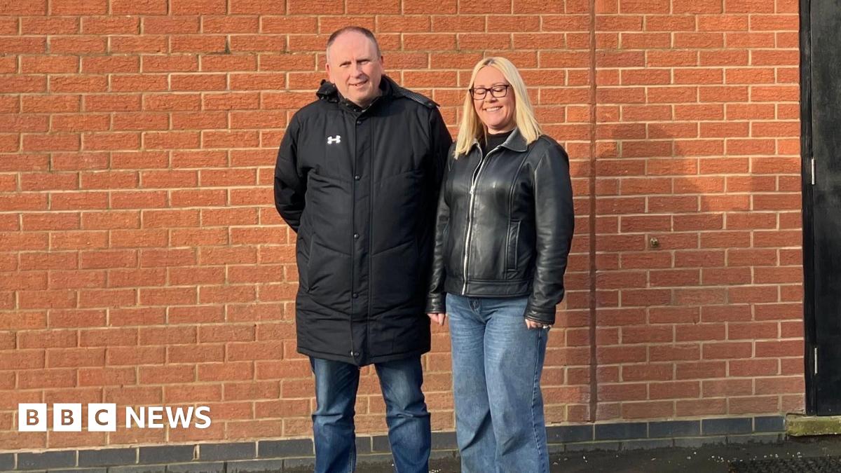 Atherstone Sports Club gets £1.3m for 3G pitch - BBC News