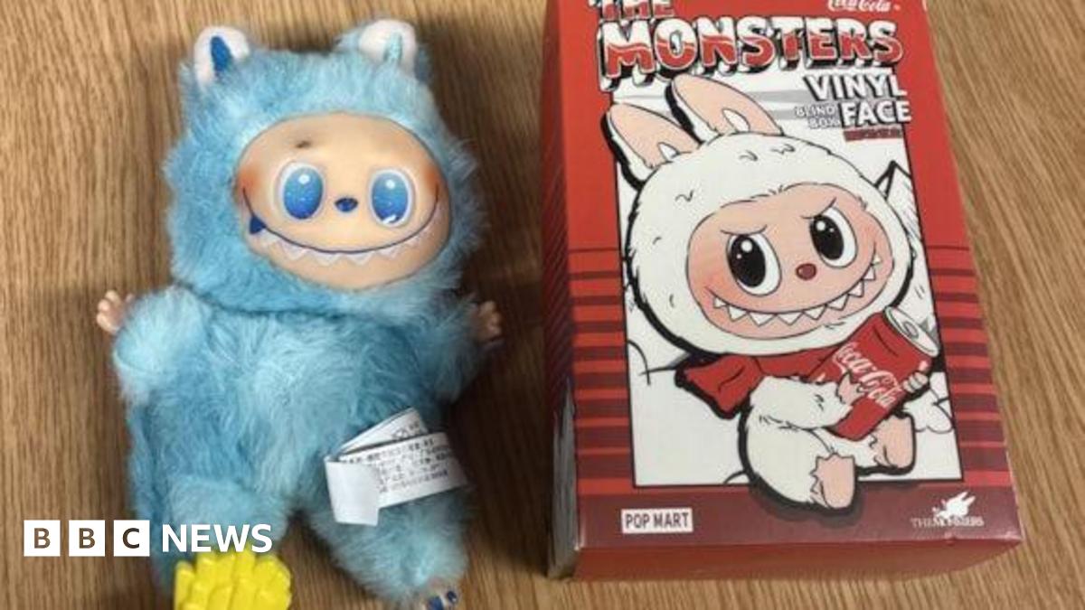 LABUBU 破損品 Fake Labubu dolls and accessories seized from Oldham shops - BBC News