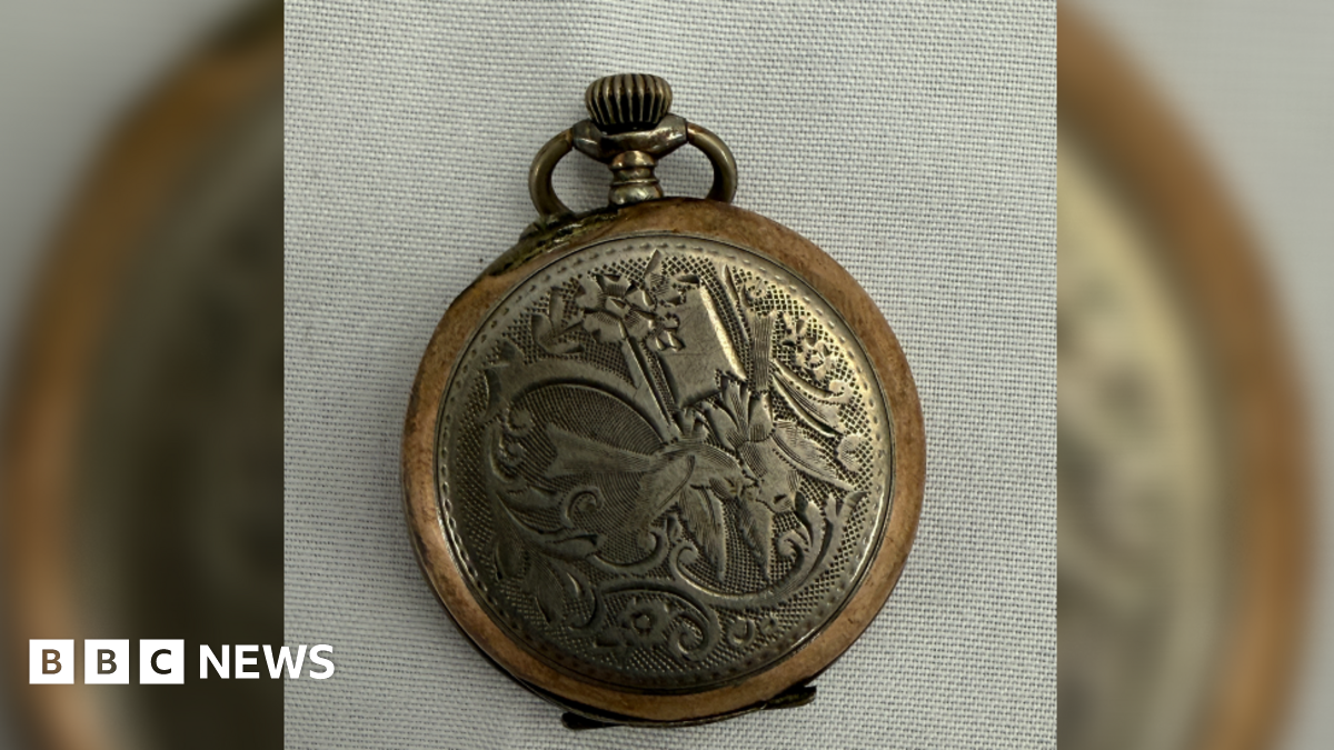 Titanic pocket watch could sell for £50k at auction