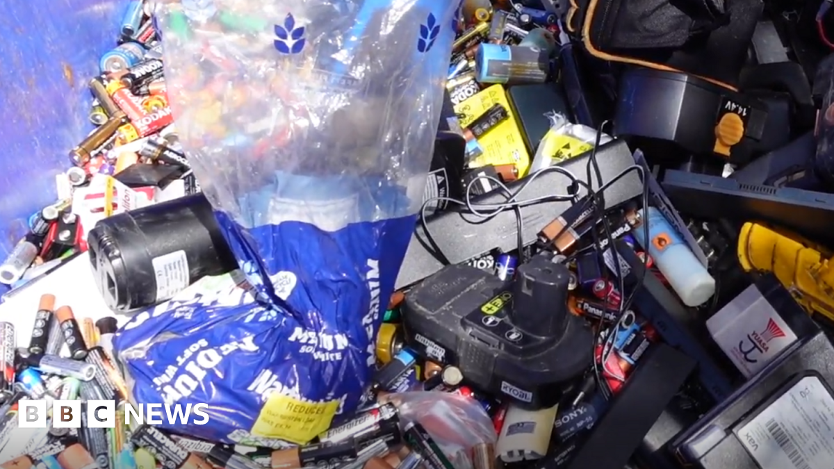 Bristol waste crews warning over 'dangerous' contamination