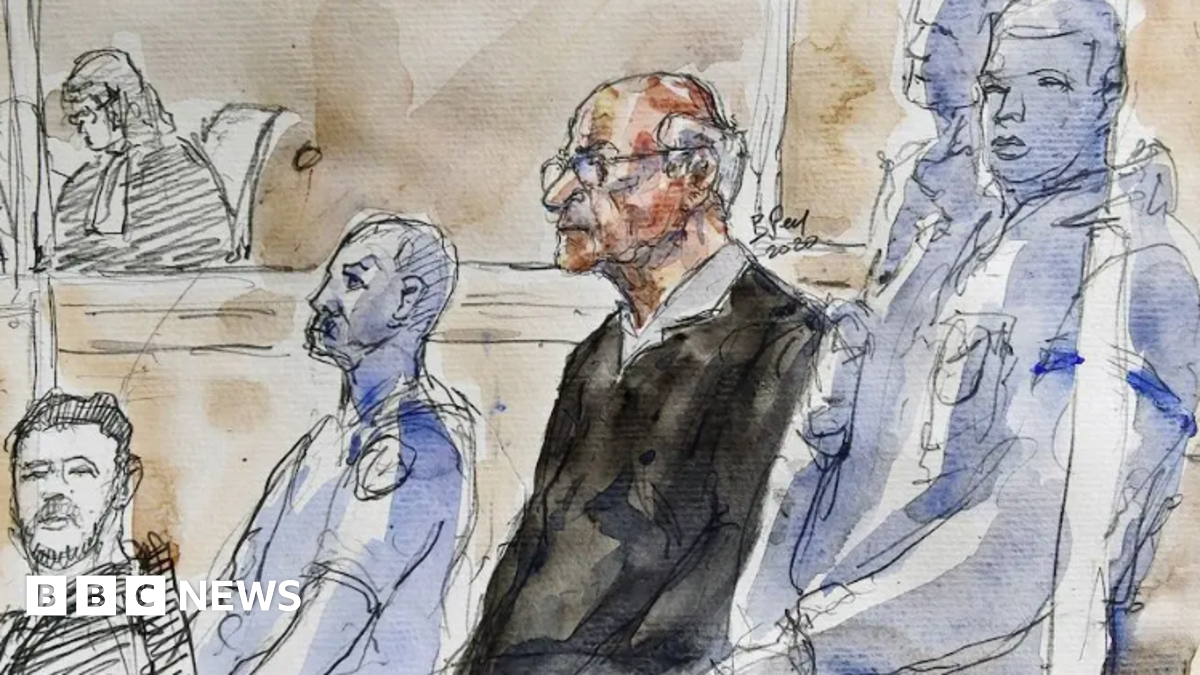 Court sketch of Joel Le Scouarnec at his first trial in 2020