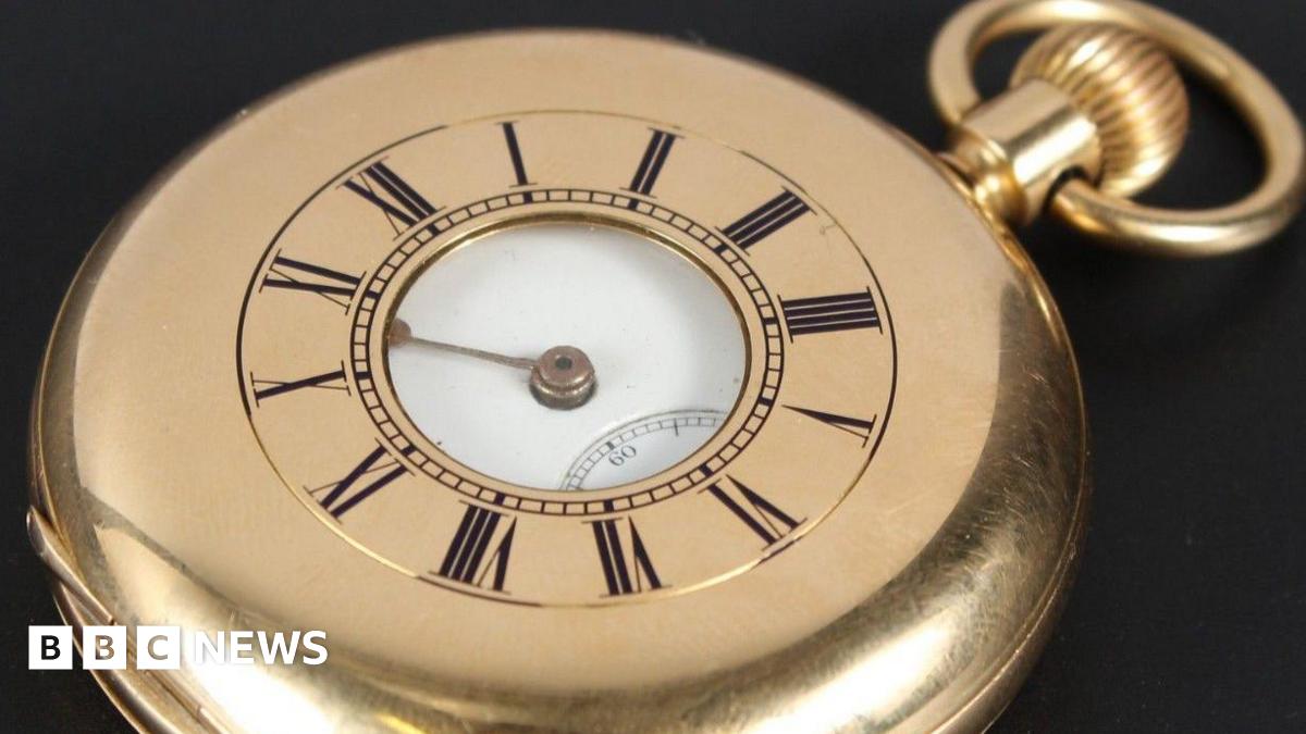 Titanic pocket watch fails to sell in Haslemere auction