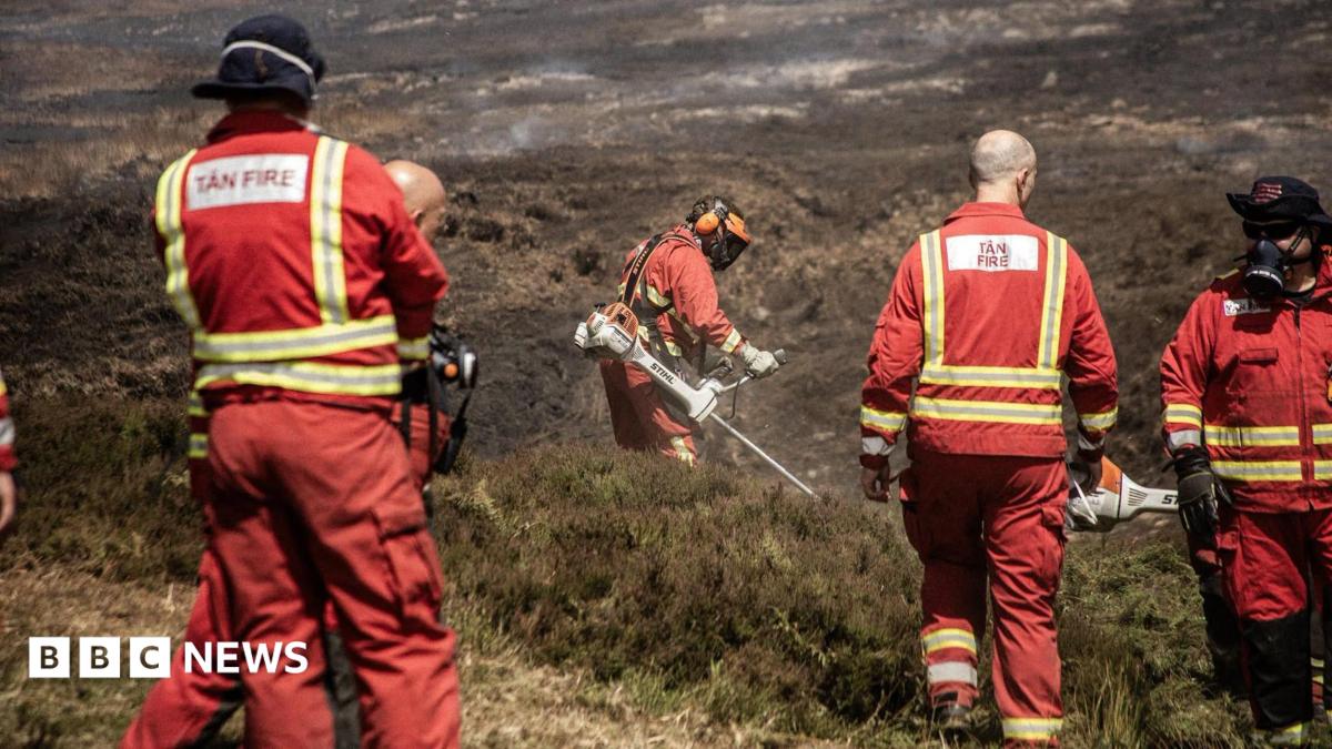 Progress at Tintwistle Moor wildfire with A628 to reopen