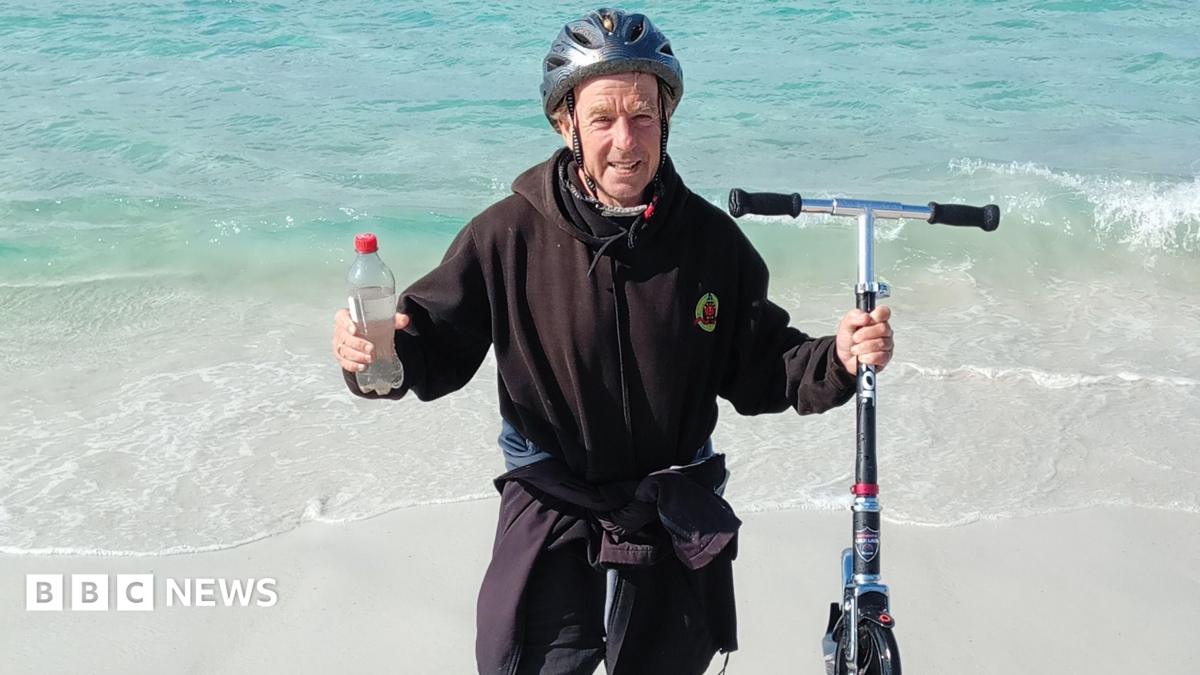Man completes 2,800 mile scoot across Australia