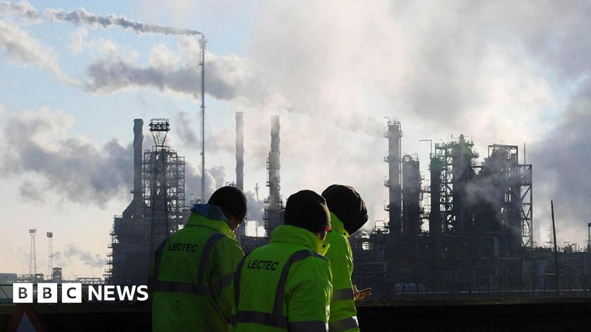 Calls for government to save Lincolnshire's Lindsey Oil Refinery