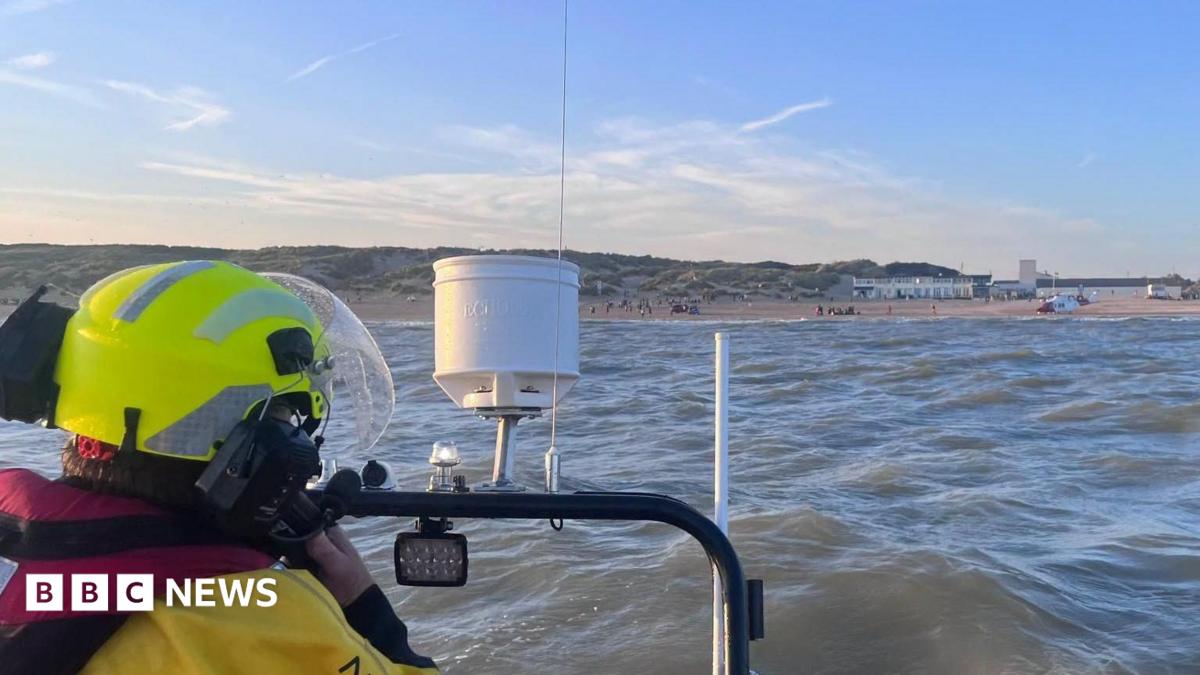 Man, 18, dies after getting into difficulty in sea