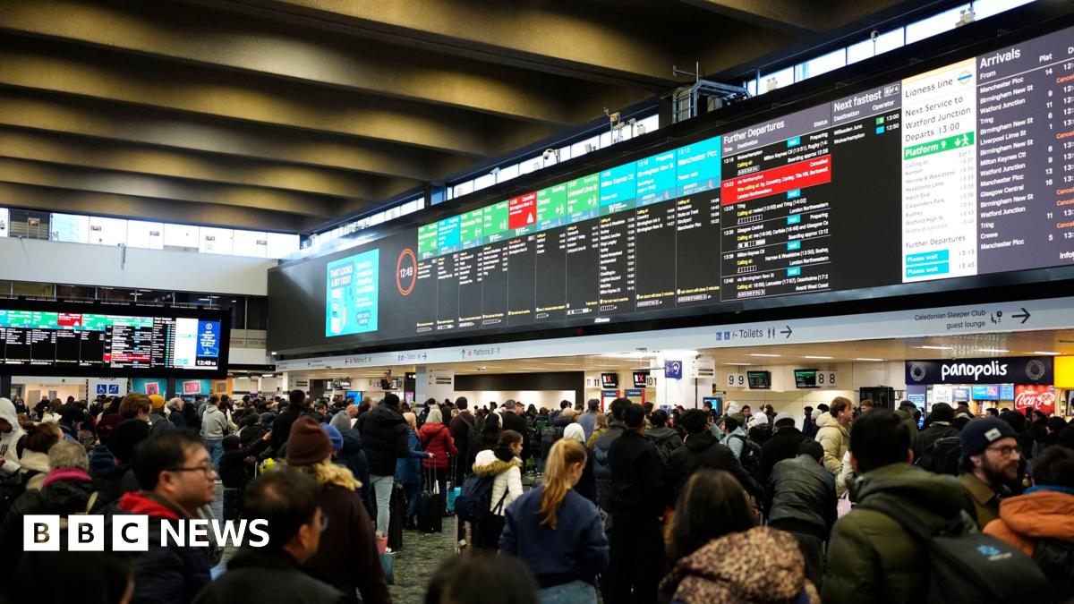 Chalk Farm fire disrupts Euston station services