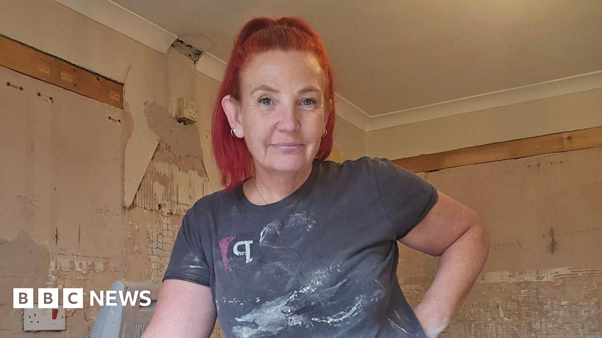 bbc.co.uk - Lauren Hirst - Pink Plasterer' wants to empower more women to join the industry