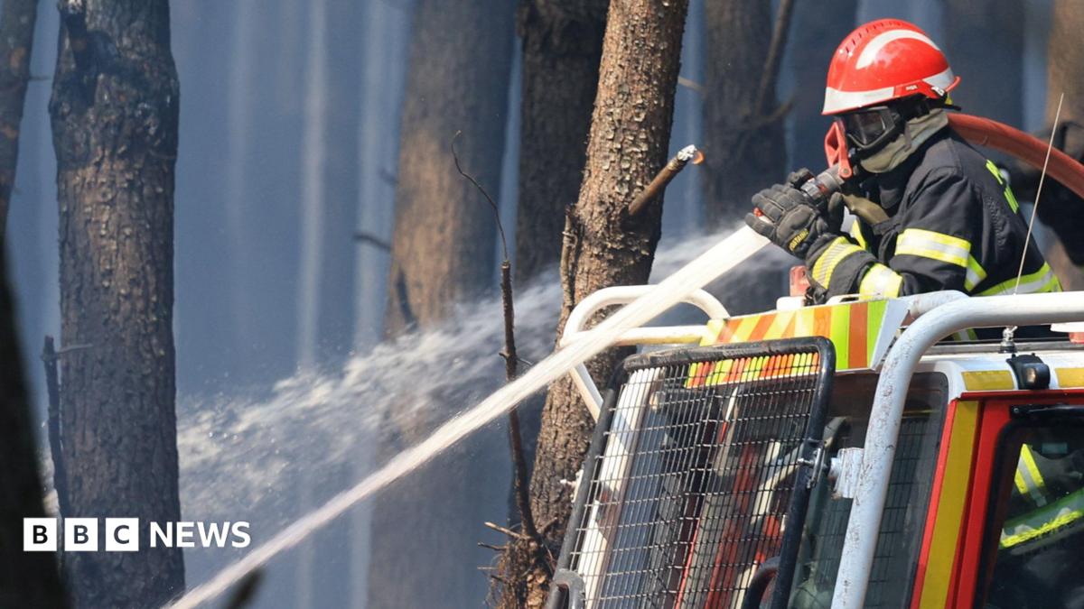 France fire crews battle heat as locals tell BBC of fight to save homes