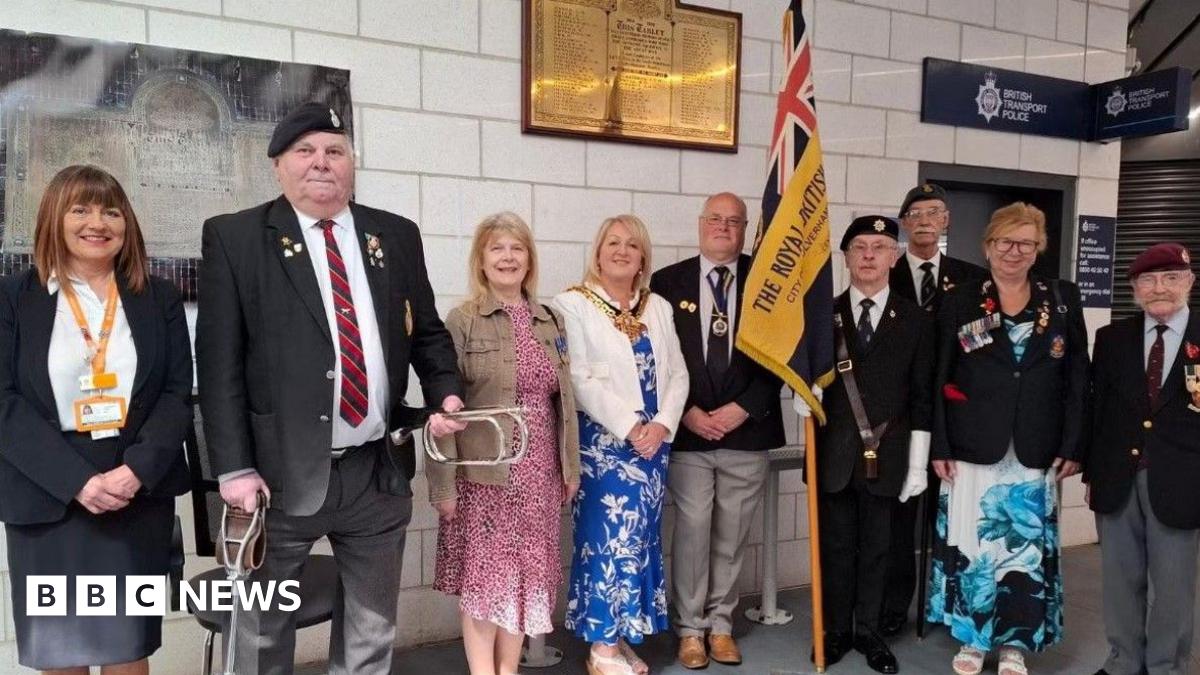 World War One plaque unveiled at Wolverhampton railway station