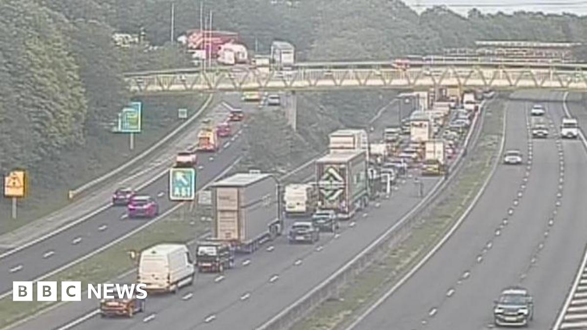 M1 near Tankersley closed southbound after two-car crash