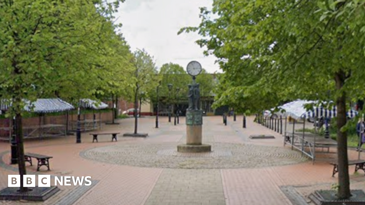 bbc.co.uk - Sonia Kataria - New statue to replace Staveley's stolen 'heritage' landmark