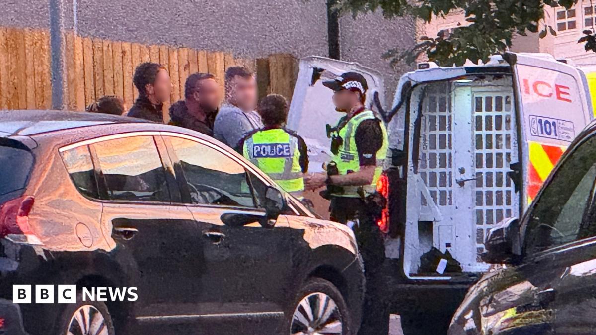 Major gangland figure Steven Daniel arrested in organised crime raid