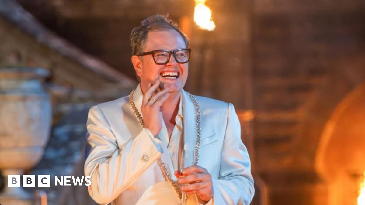 Alan Carr’s drama teacher impressed with Traitors performance