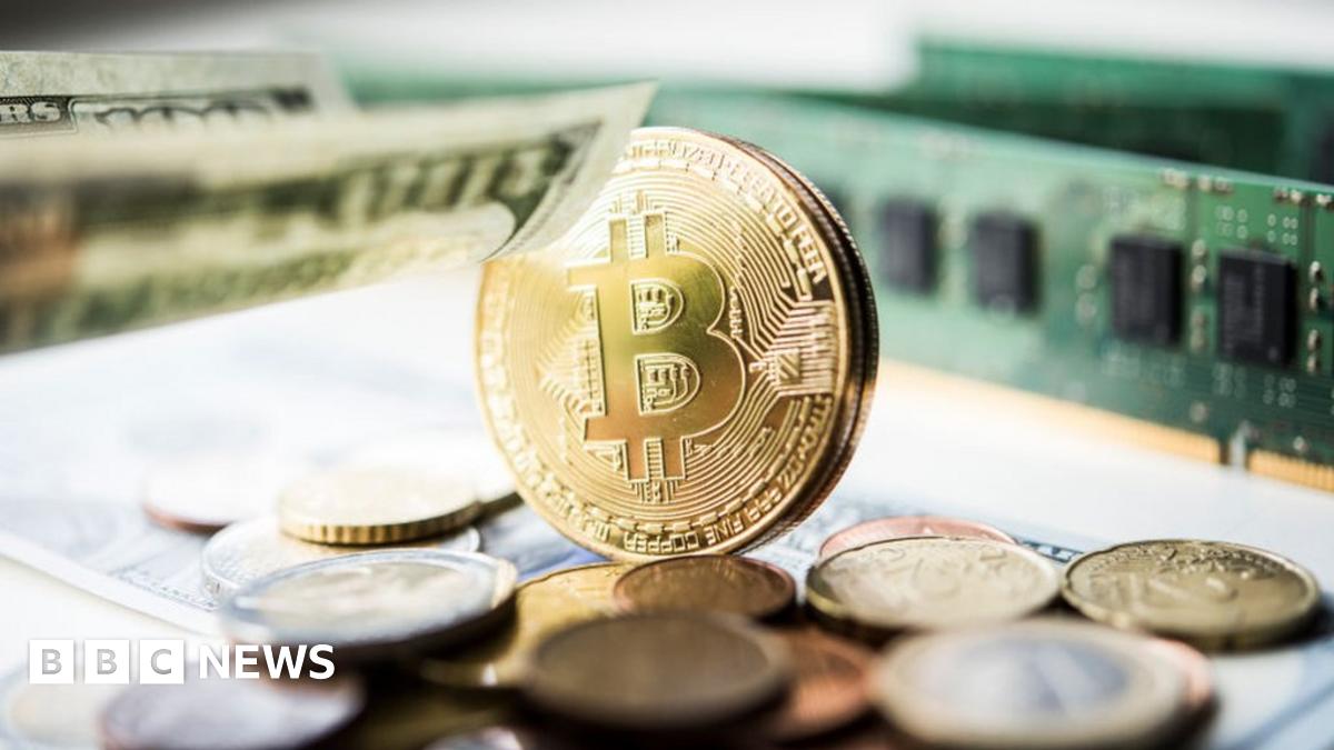 Bitcoin peaks at record high close to $20,000 - BBC News