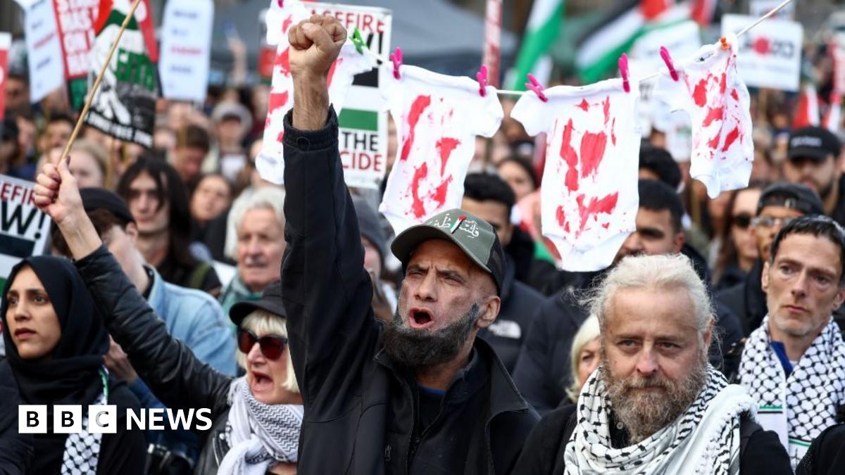 Edinburgh Police Nab Three Suspects in Terrorism Investigation: Pro-Palestinian Protests Spark Arrests Across UK