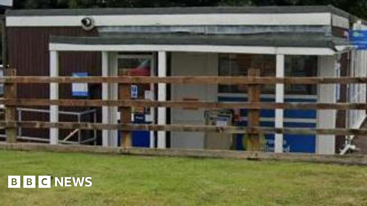 Cutting Northam's library hours would be 'massive blow' - BBC News