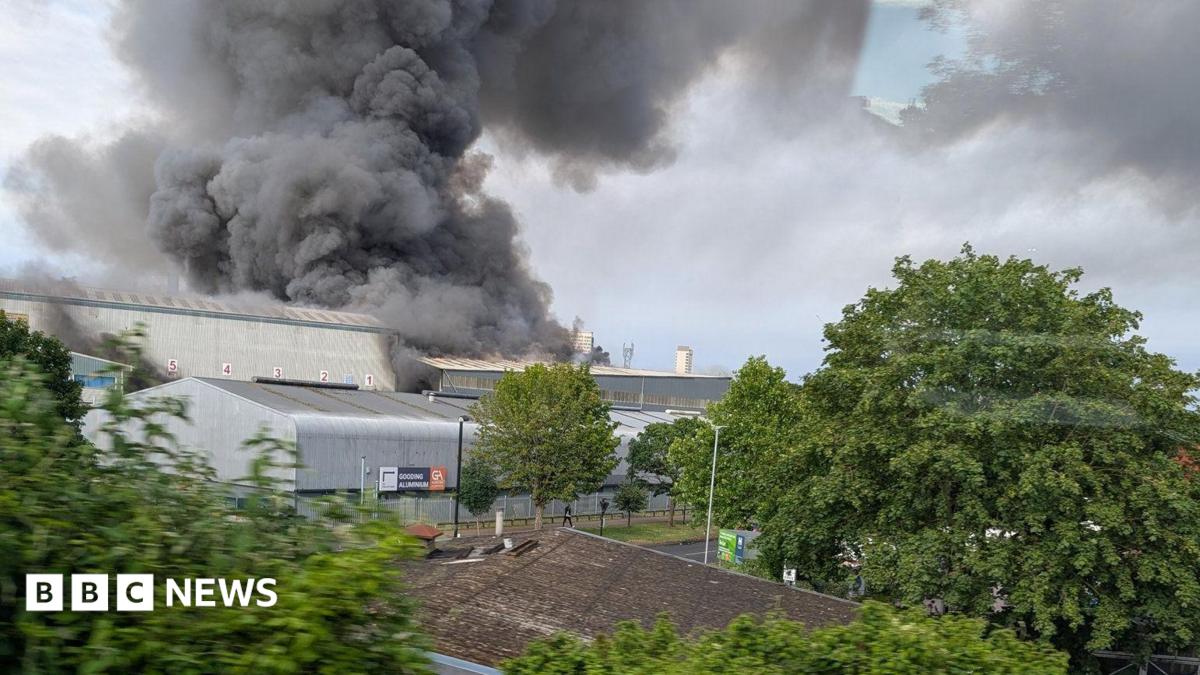 Bermondsey recycling centre fire causes disruption to rail travel
