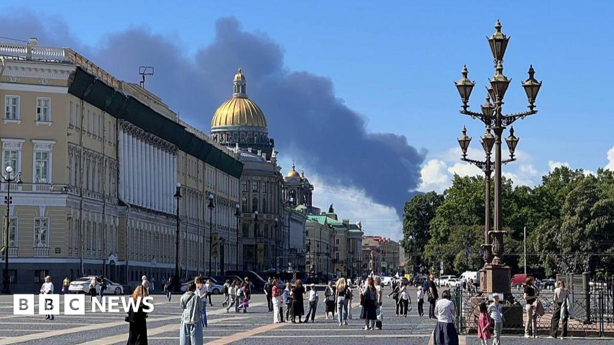 bbc.co.uk - Steve Rosenberg - Steve Rosenberg: Lasting image of Russia's economic forum is plume of smoke over St Petersburg