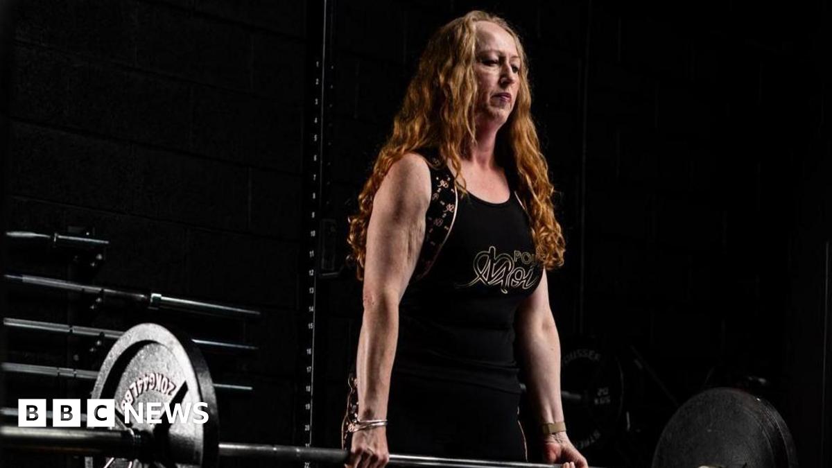 Frome singer celebrates weight loss at bodybuilding competition