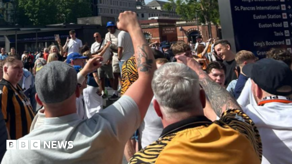 Hull City fans head to Championship play-off final at Wembley