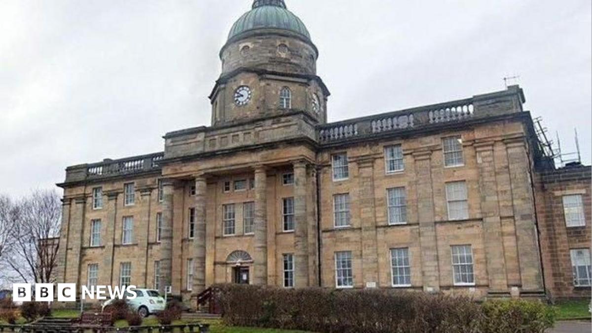 Hospital pauses all planned paediatric surgery after care concerns