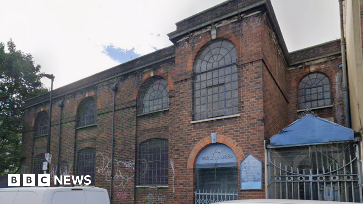 Fire at disused synagogue treated as arson in Whitechapel