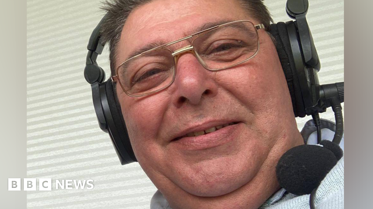 Tributes to Harriers football commentator Steve Miller