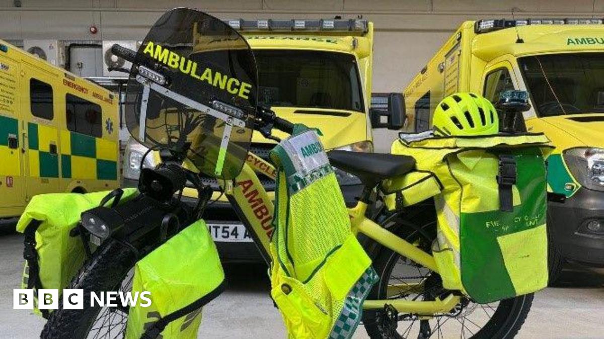 E-bike ambulance fleet launches at Milton Keynes half marathon