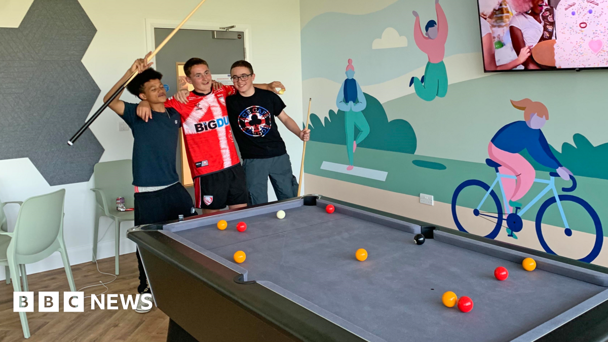 Sports hub has ‘dramatic effect’ on young people in Gloucester   BBC