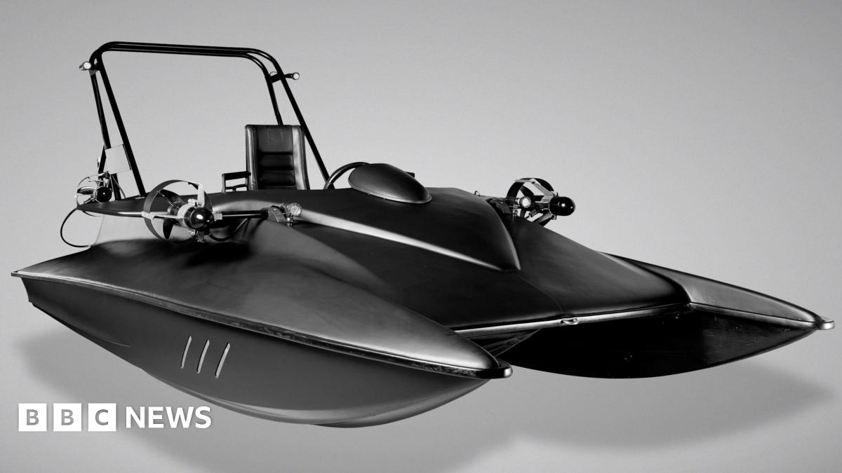 Prototype James Bond boat sells for £51k at spy auction