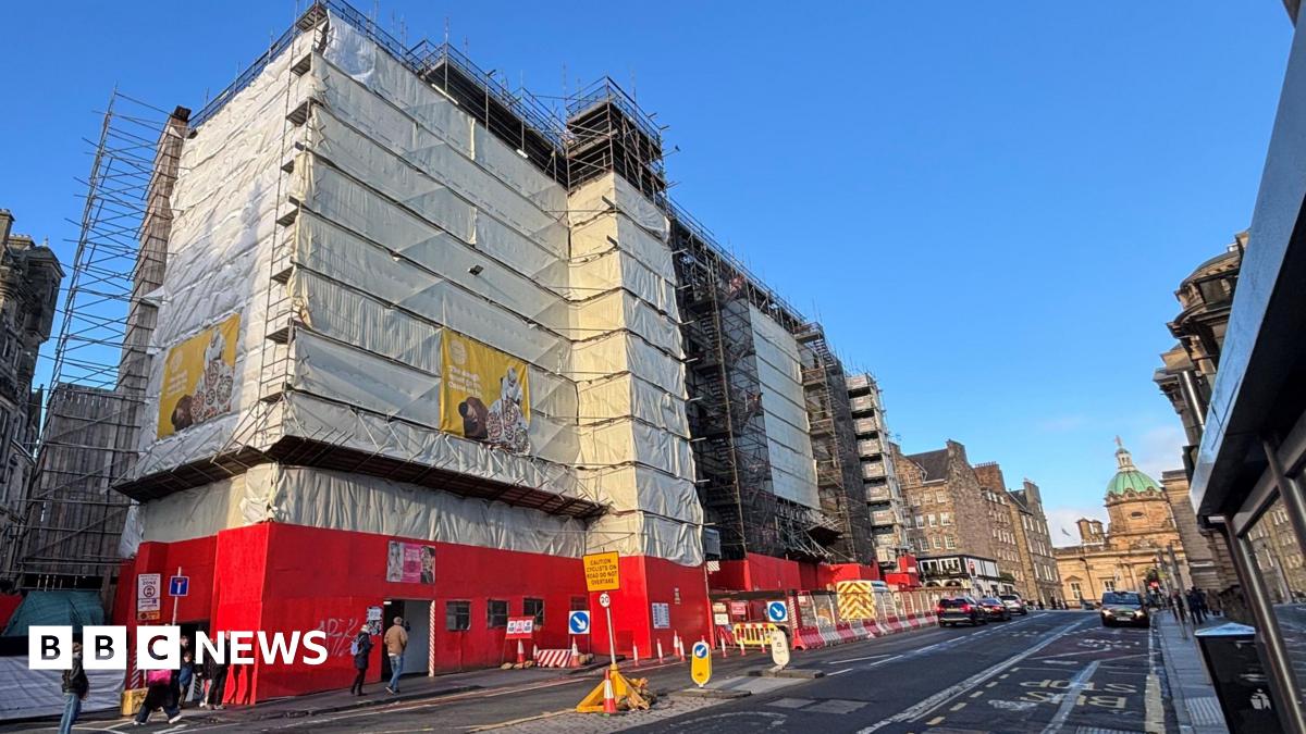 
                            What's going on with Edinburgh's scaffolding hotel?