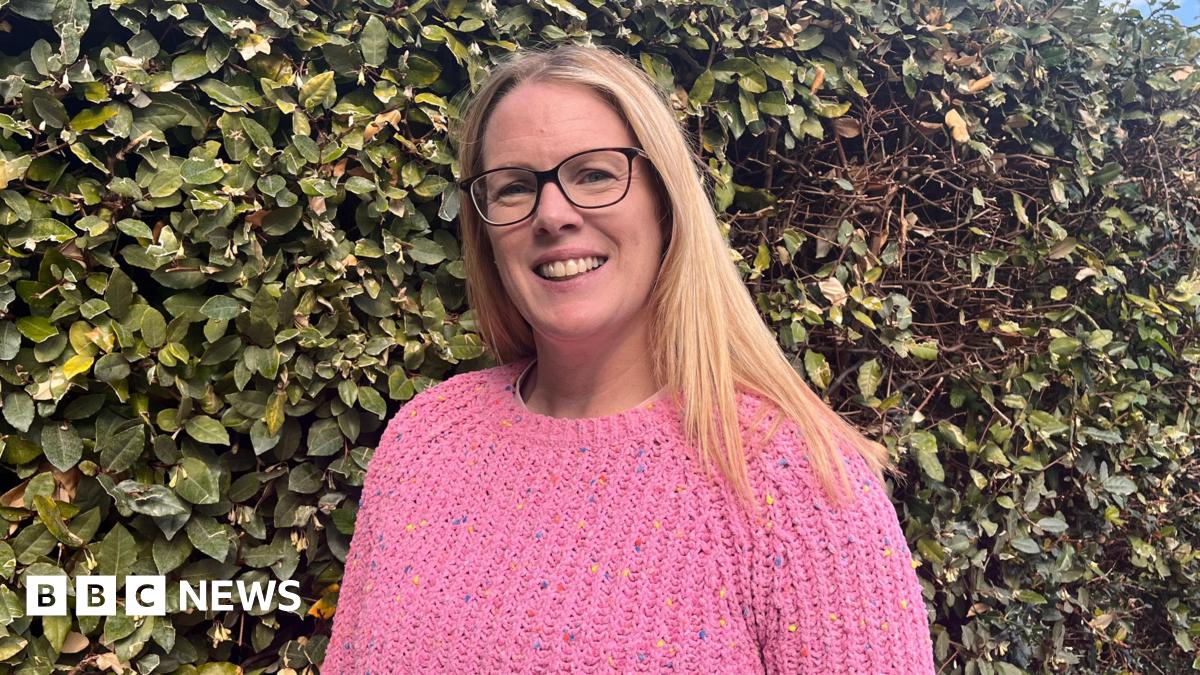 Mother with stage four cancer says it's a 'miracle' she's alive