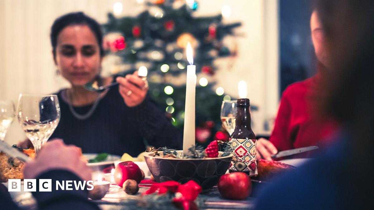 
                            BBC News Quiz of the week: Which Christmas dinner ingredient went up in price?