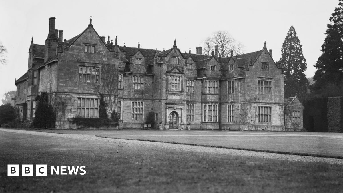 bbc.co.uk - Simon Furber - The underground radio in Wakehurst Mansion's backyard