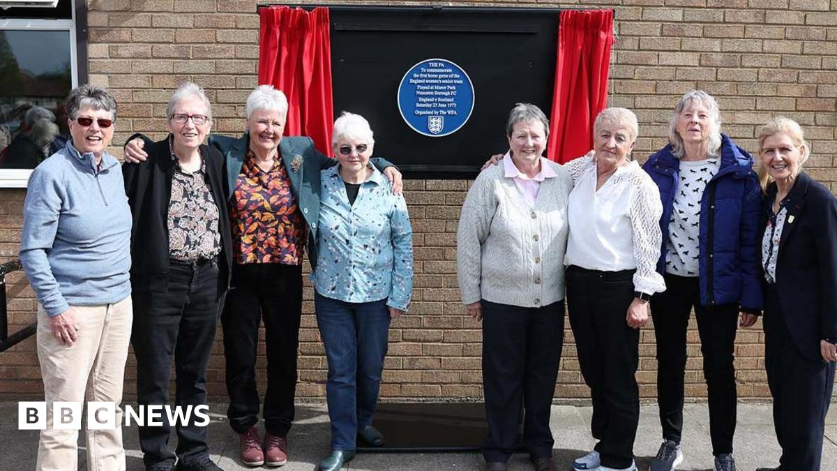 bbc.co.uk - Vanessa Pearce - Blue plaque in Nuneaton marks Lionesses' first home game