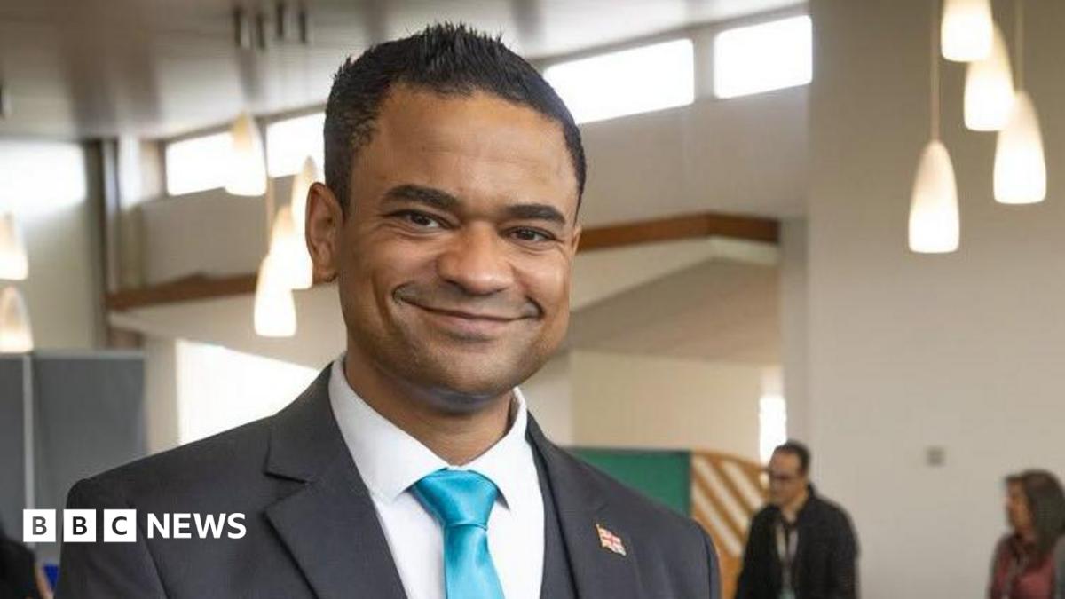 Leicestershire Reform councillor apologises for trans lanyard post